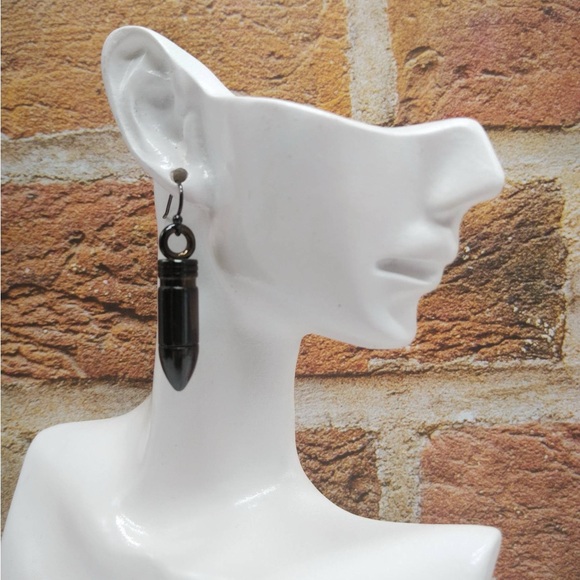 Jewelry - Elegant Black Bullet Earrings